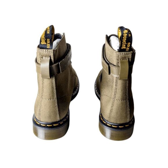 NWT DR. MARTENS Futura Olive Strap Lace Up Boot Size 10 - Picture 6 of 8